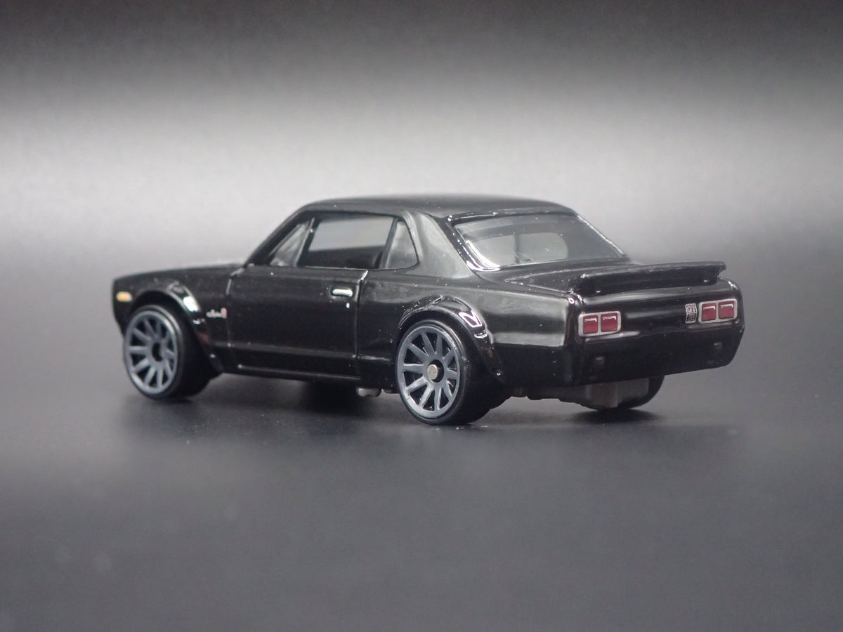 1968-1972 NISSAN SKYLINE 2000 GTX BLACK 1:64 SCALE DIORAMA DIECAST MODEL CAR