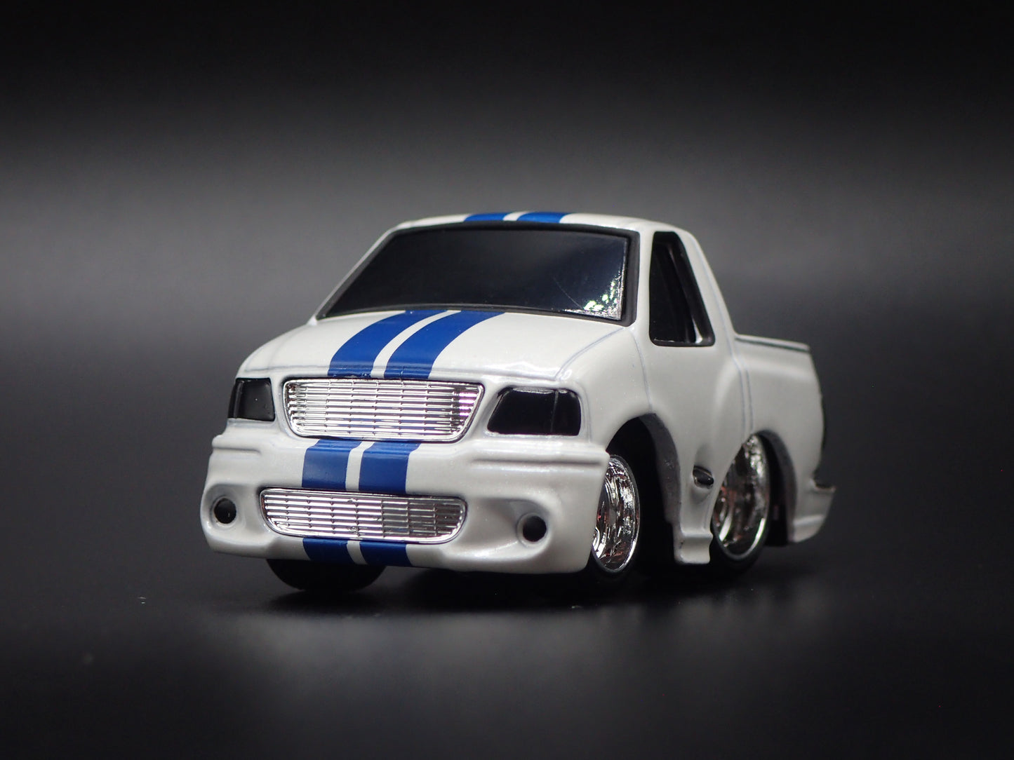 2001 01 FORD F150 LIGHTNING PICKUP TRUCK CAR TUNED 1:64 SCALE DIECAST MODEL CAR