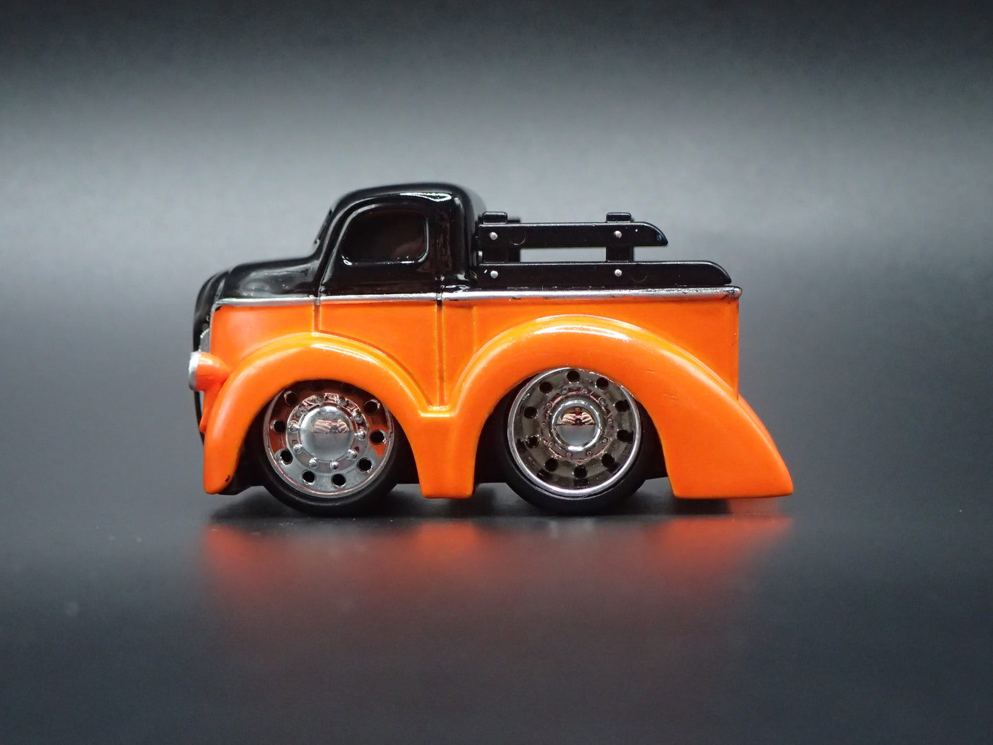 1947 47 FORD COE PICKUP TRUCK CAR TUNED 1:64 SCALE COLLECTIBLE DIECAST MODEL CAR