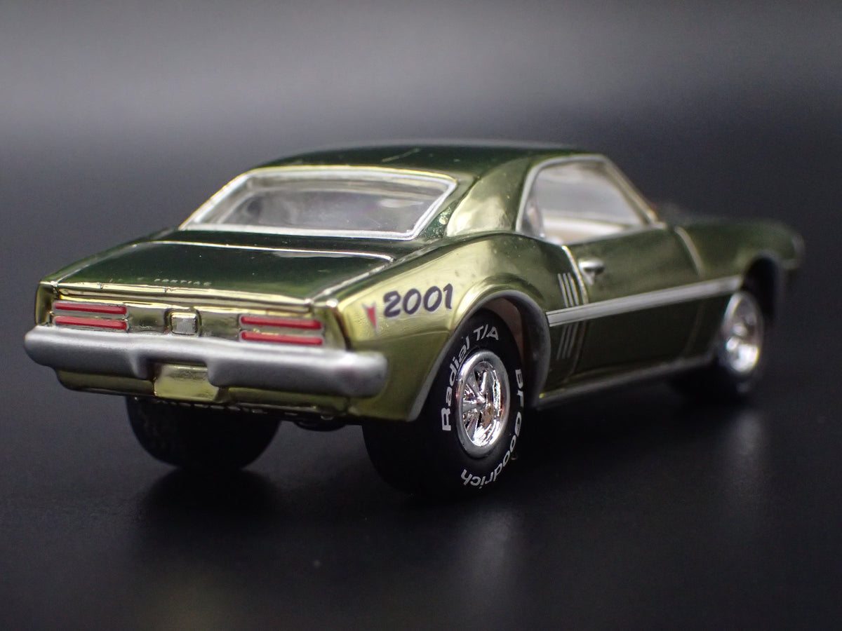 1968 68 PONTIAC FIREBIRD  1/64 SCALE COLLECTIBLE DIORAMA DIECAST MODEL CAR