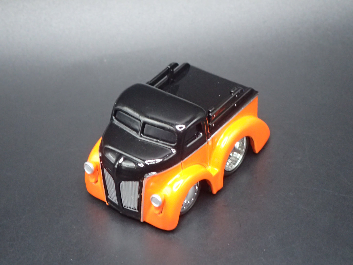 1947 47 FORD COE PICKUP TRUCK CAR TUNED 1:64 SCALE COLLECTIBLE DIECAST MODEL CAR