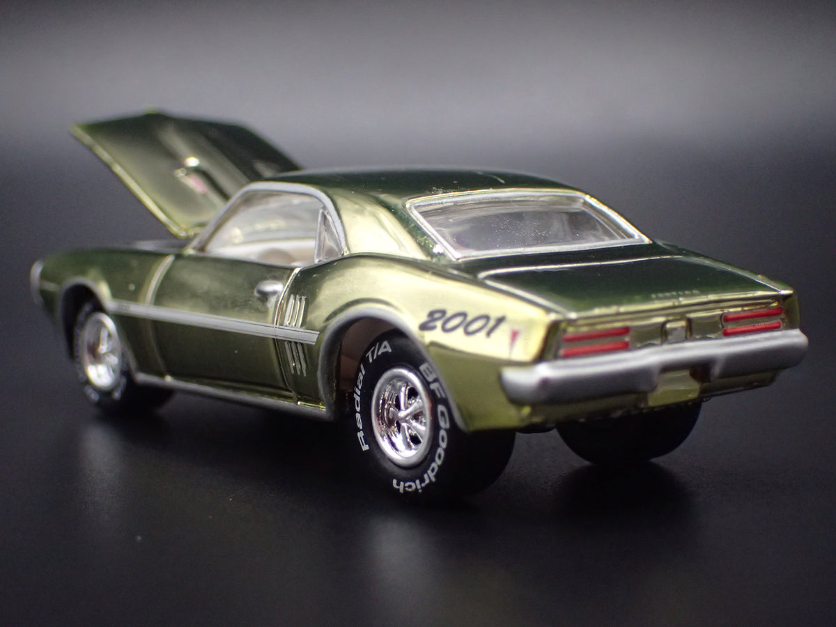 1968 68 PONTIAC FIREBIRD  1/64 SCALE COLLECTIBLE DIORAMA DIECAST MODEL CAR
