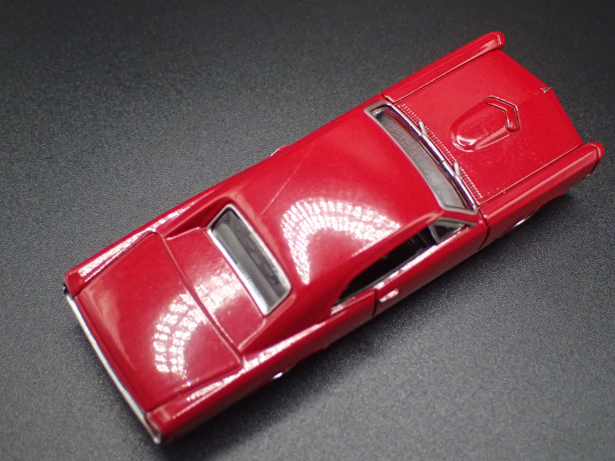 1966 66 PONTIAC GTO MUSCLE CAR 1/64 SCALE COLLECTIBLE DIORAMA DIECAST MODEL CAR
