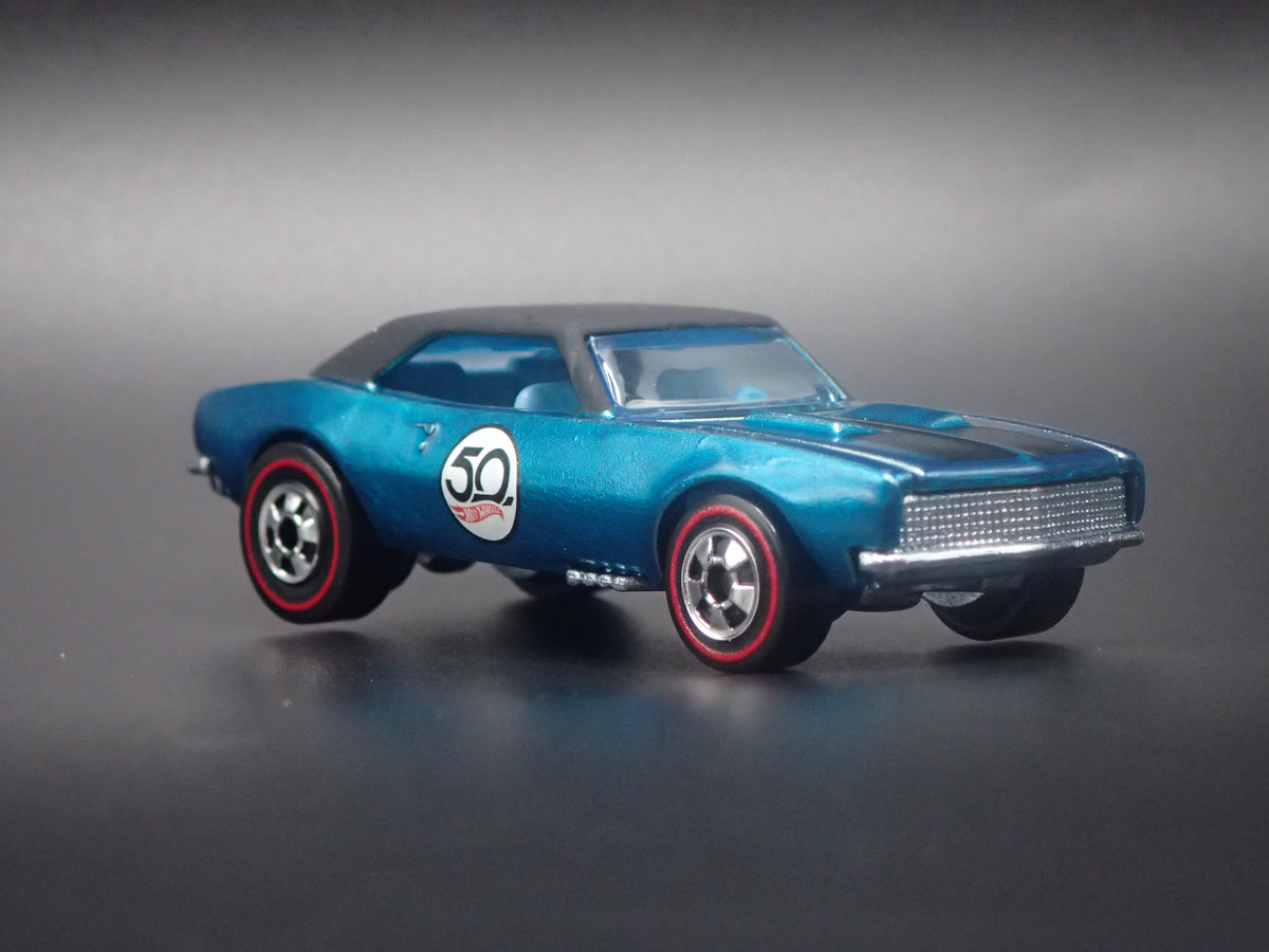 1967 67 CHEVY CHEVROLET CAMARO BLUE 1:64 SCALE COLLECTIBLE DIORAMA DIECAST MODEL CAR