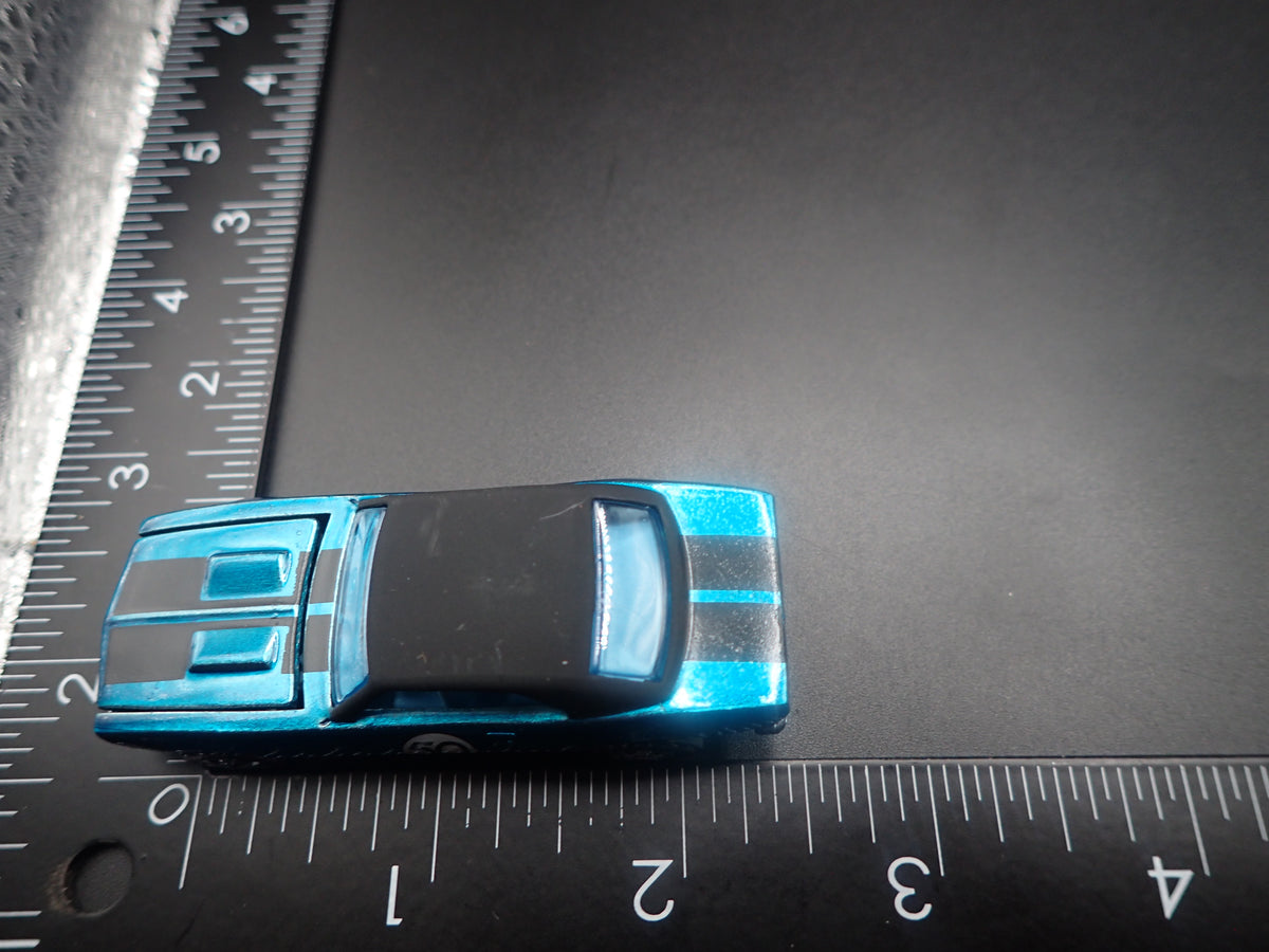 1967 67 CHEVY CHEVROLET CAMARO BLUE 1:64 SCALE COLLECTIBLE DIORAMA DIECAST MODEL CAR