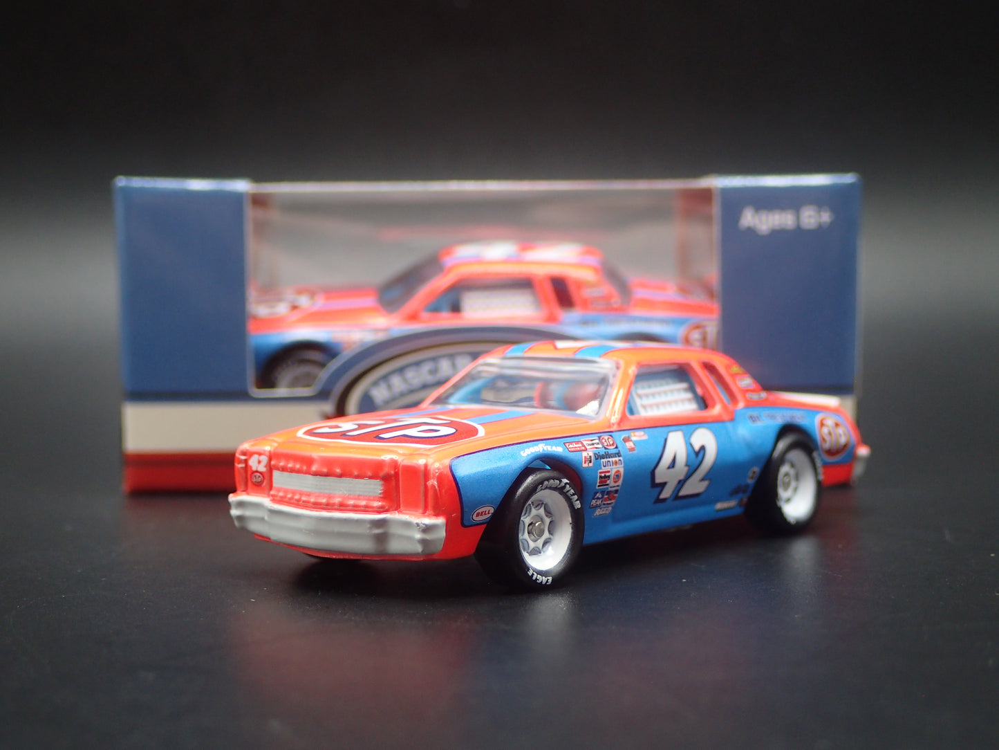 1981 81 MONTE CARLO 43 RICHARD PETTY STP NASCAR  1:64 SCALE DIECAST MODEL CAR