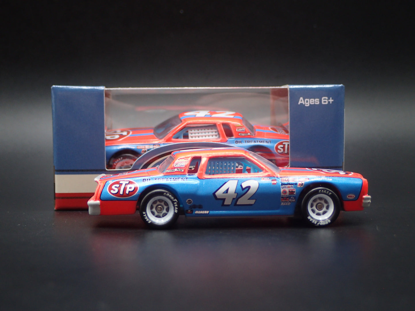 1981 81 MONTE CARLO 43 RICHARD PETTY STP NASCAR  1:64 SCALE DIECAST MODEL CAR