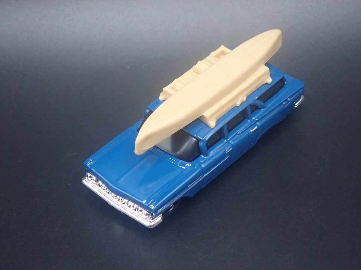 1959 59 CHEVY CHEVROLET STATION WAGON BLUE 1/64 SCALE DIORAMA DIECAST MODEL CAR