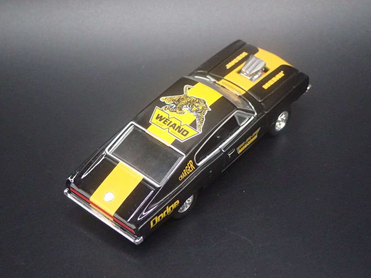1966 66 DODGE CHARGER HEMI WEILAND DRAG NHRA 1:64 SCALE DIECAST MODEL CAR