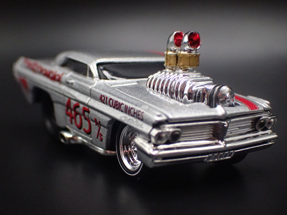 1962 62 PONTIAC CATALINA SILVER 1:64 SCALE COLLECTIBLE DIECAST MODEL CAR