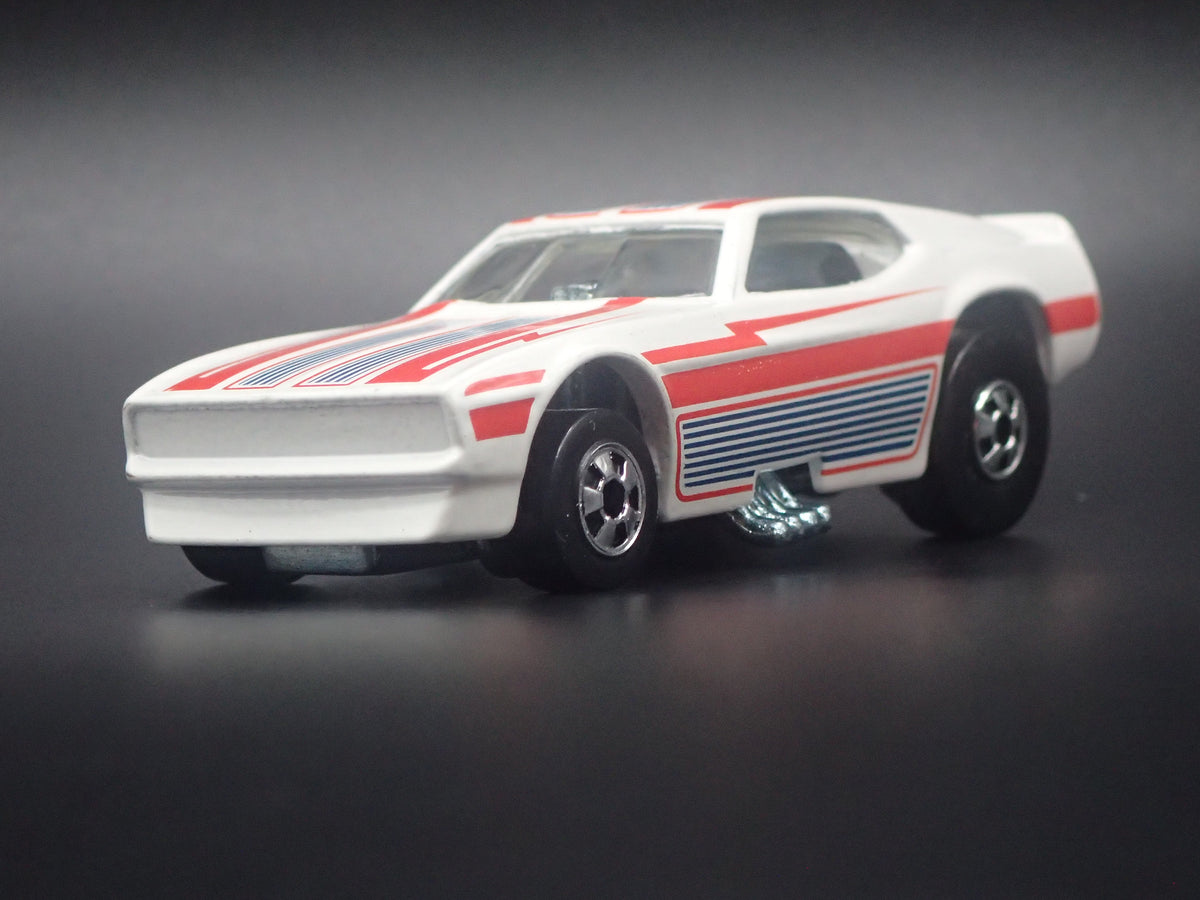 1971 71 FORD MUSTANG FUNNY CAR NHRA WHITE 1:64 SCALE DIORAMA DIECAST MODEL CAR