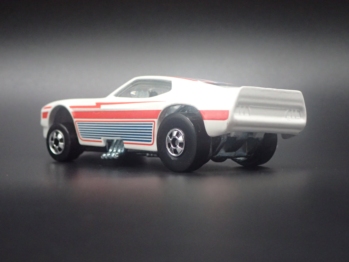 1971 71 FORD MUSTANG FUNNY CAR NHRA WHITE 1:64 SCALE DIORAMA DIECAST MODEL CAR