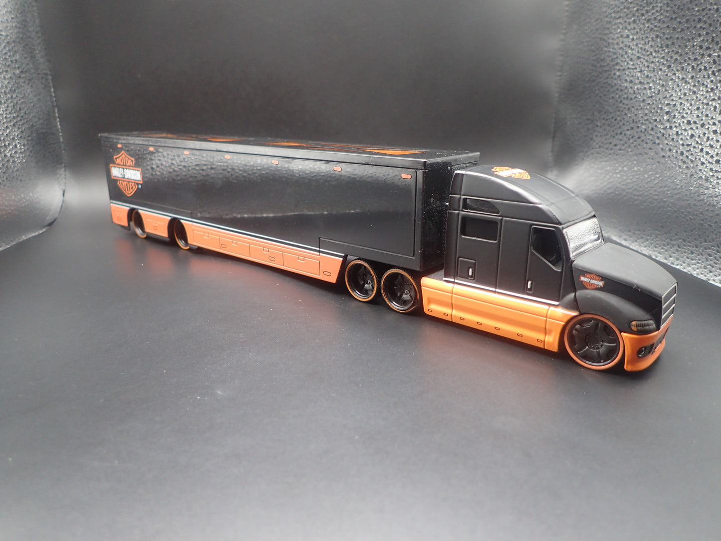 HARLEY DAVIDSON CUSTOM TRANSPORTER HAULER TRAILER 1:64 SCALE MODEL SET