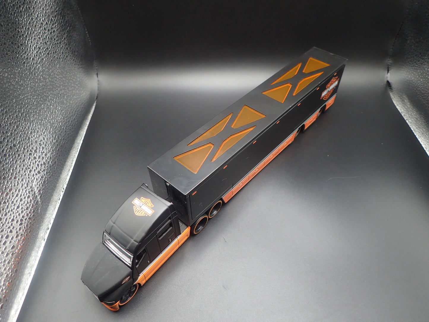 HARLEY DAVIDSON CUSTOM TRANSPORTER HAULER TRAILER 1:64 SCALE MODEL SET