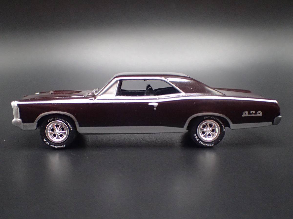 1967 67 PONTIAC GTO BURGUNDY 1/64 SCALE COLLECTIBLE DIECAST MODEL CAR