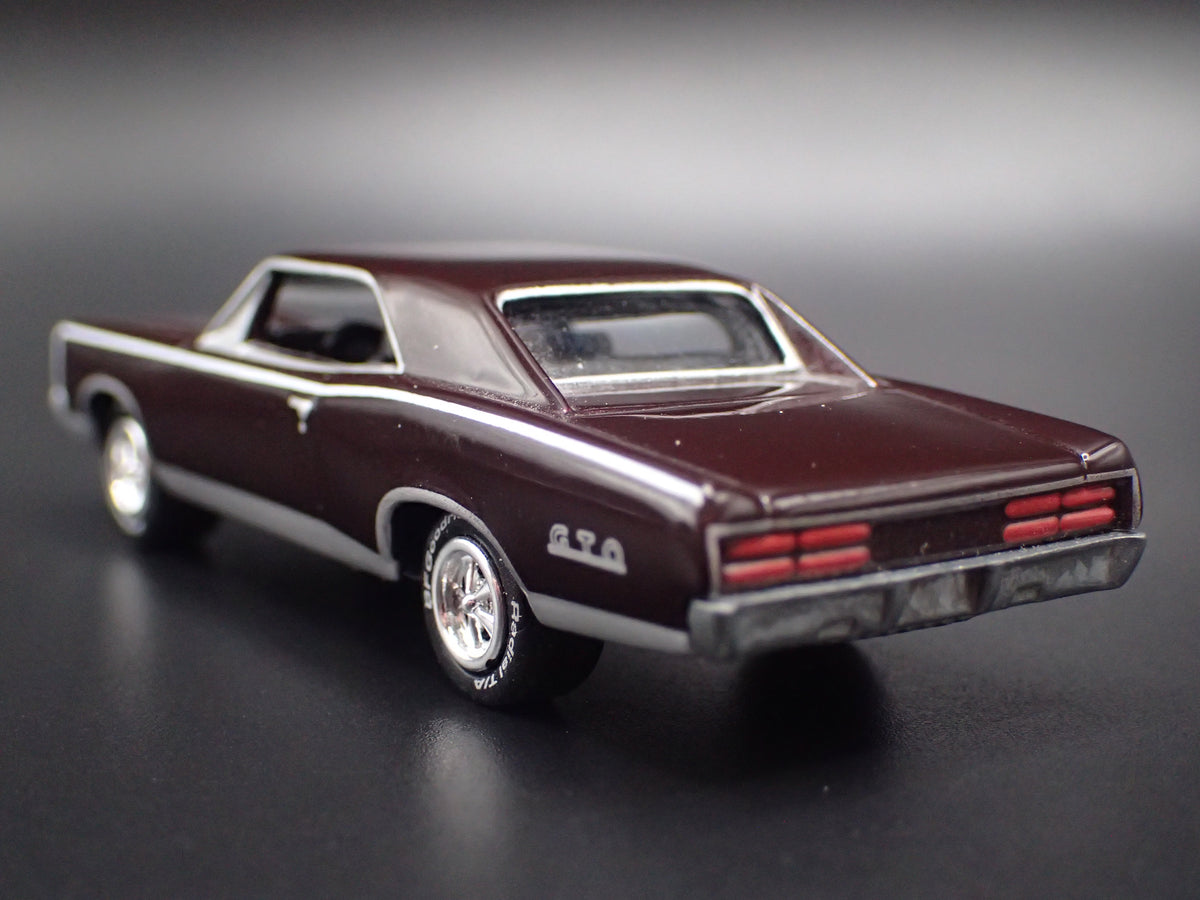 1967 67 PONTIAC GTO BURGUNDY 1/64 SCALE COLLECTIBLE DIECAST MODEL CAR
