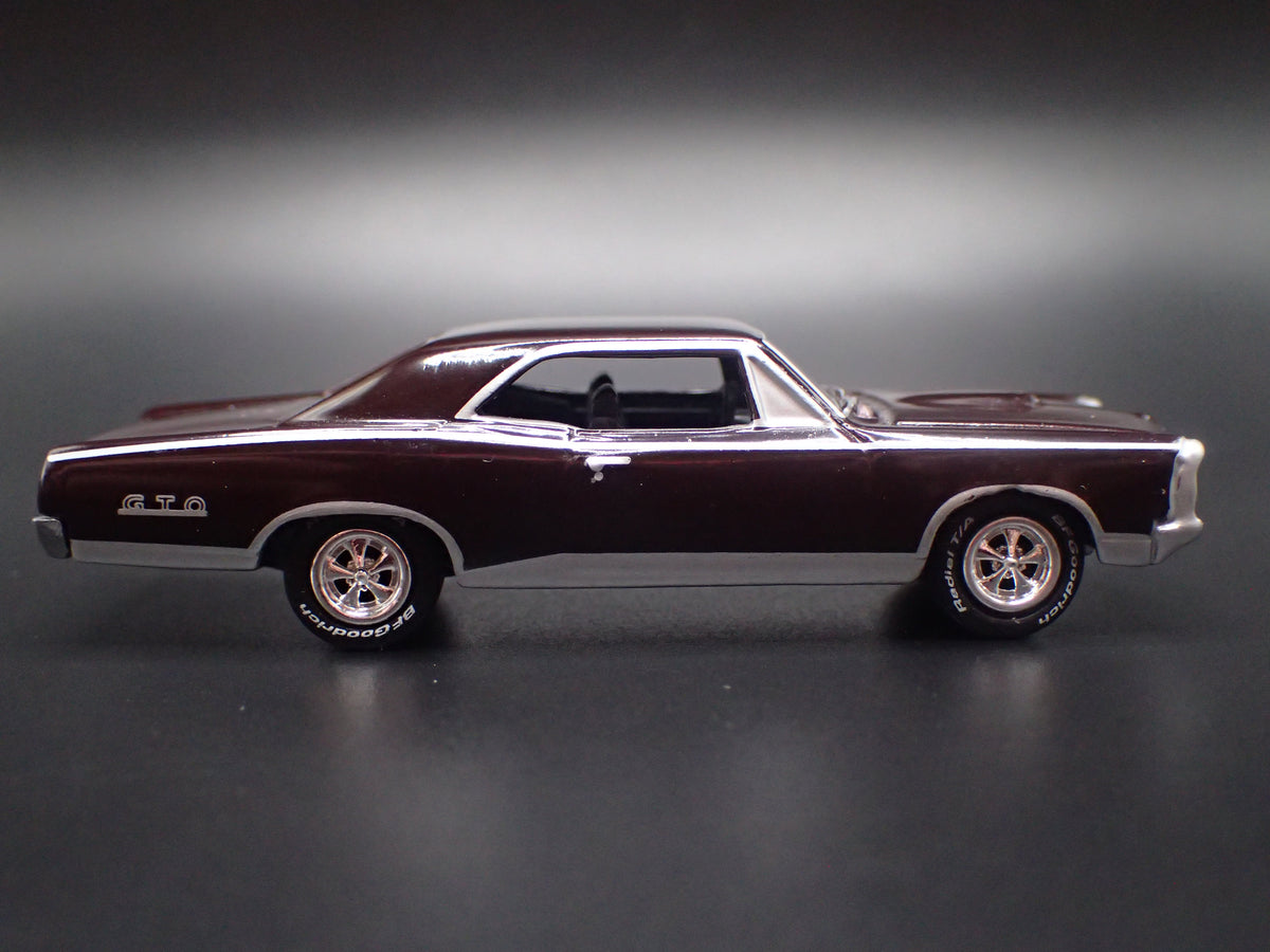 1967 67 PONTIAC GTO BURGUNDY 1/64 SCALE COLLECTIBLE DIECAST MODEL CAR