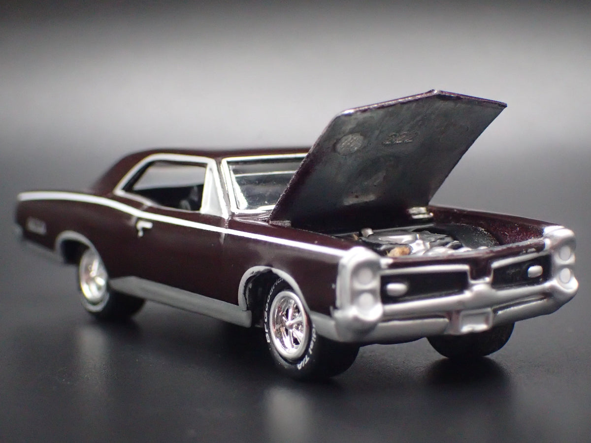 1967 67 PONTIAC GTO BURGUNDY 1/64 SCALE COLLECTIBLE DIECAST MODEL CAR
