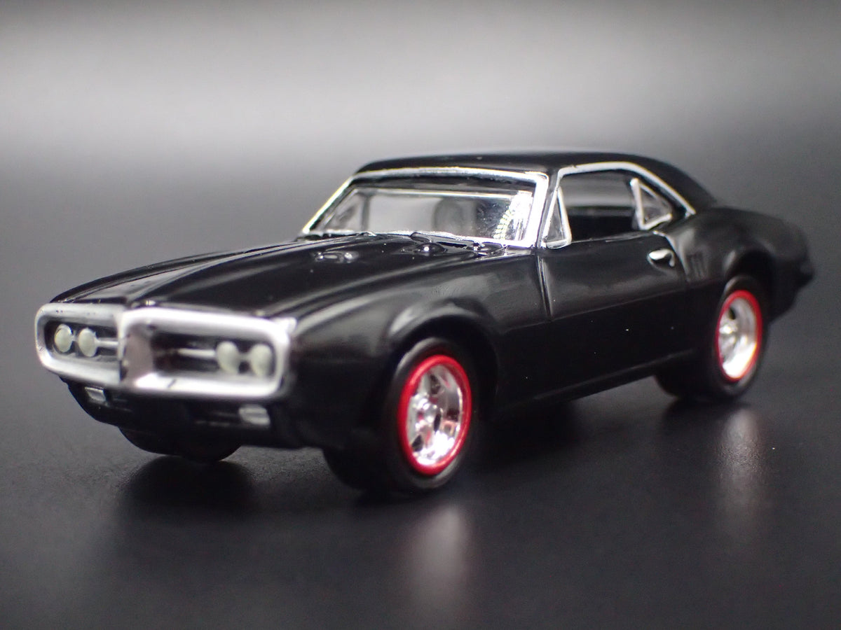 1967 67 PONTIAC FIREBIRD BLACK 1:64 SCALE COLLECTIBLE DIORAMA DIECAST MODEL CAR