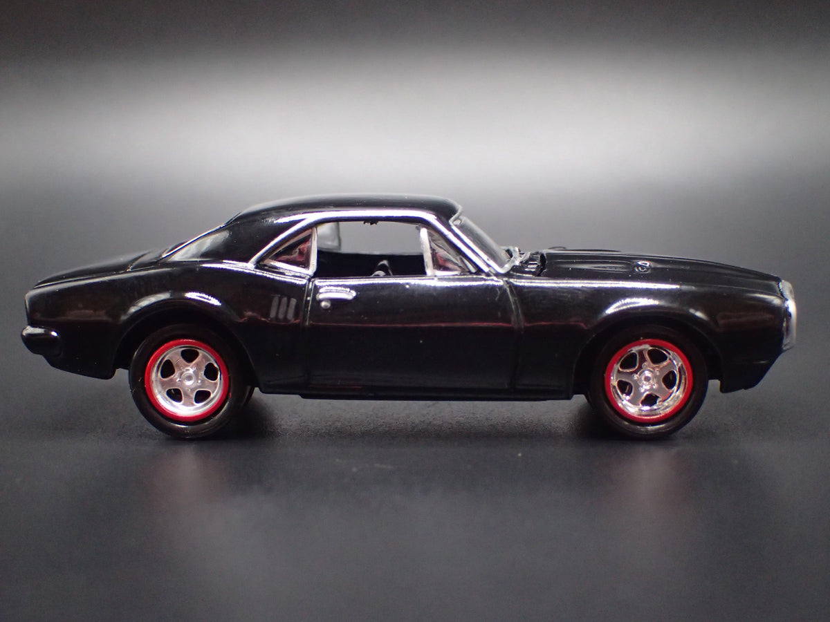 1967 67 PONTIAC FIREBIRD BLACK 1:64 SCALE COLLECTIBLE DIORAMA DIECAST MODEL CAR