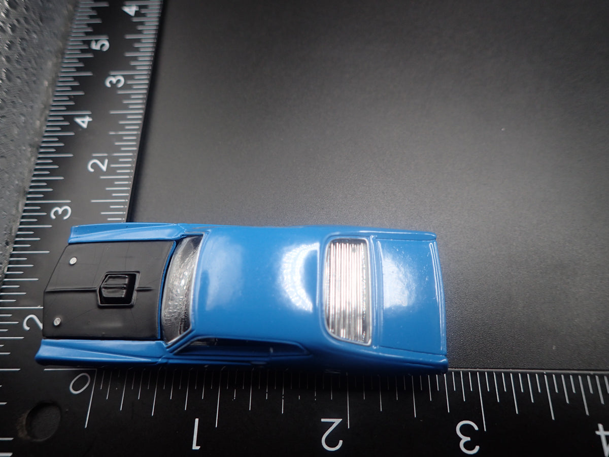 1970 70 FORD TORINO GT BLUE 1:64 SCALE COLLECTIBLE DIORAMA DIECAST MODEL CAR
