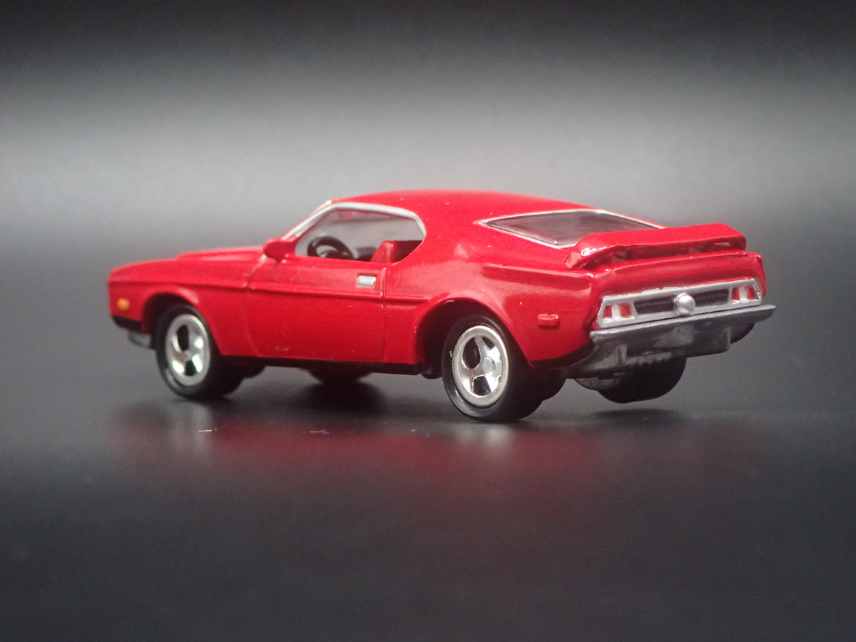 1971 71 FORD MUSTANG RED 1/64 SCALE COLLECTIBLE DIORAMA DIECAST MODEL CAR
