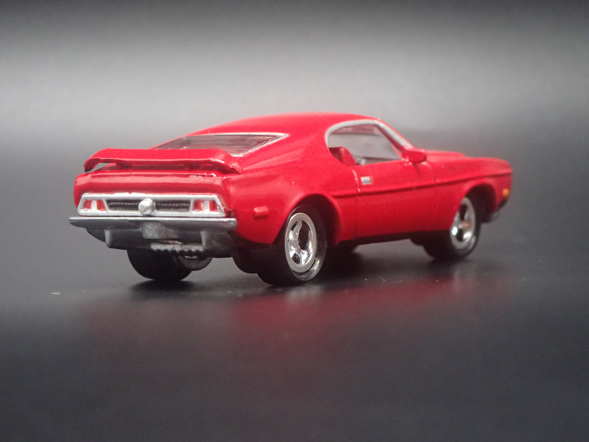 1971 71 FORD MUSTANG RED 1/64 SCALE COLLECTIBLE DIORAMA DIECAST MODEL CAR