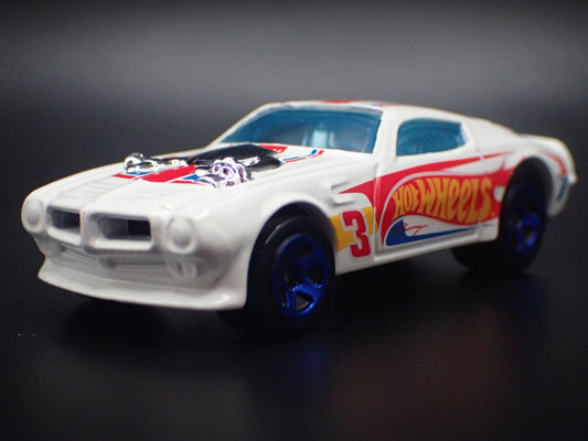 1970 70 PONTIAC FIREBIRD TRANS AM TA WHITE 1:64 SCALE DIORAMA DIECAST MODEL CAR