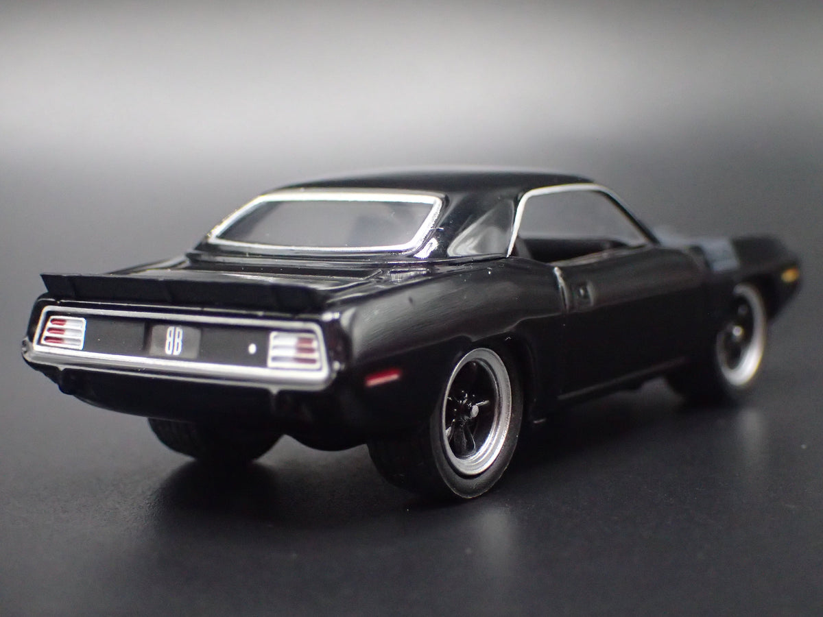1970 70 PLYMOUTH HEMI CUDA BLACK 1:64 SCALE COLLECTIBLE DIORAMA DIECAST MODEL CAR