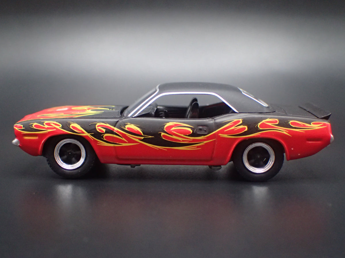 1970 70 PLYMOUTH CUDA BLACK FLAMES 1:64 SCALE COLLECTIBLE DIORAMA DIECAST MODEL CAR