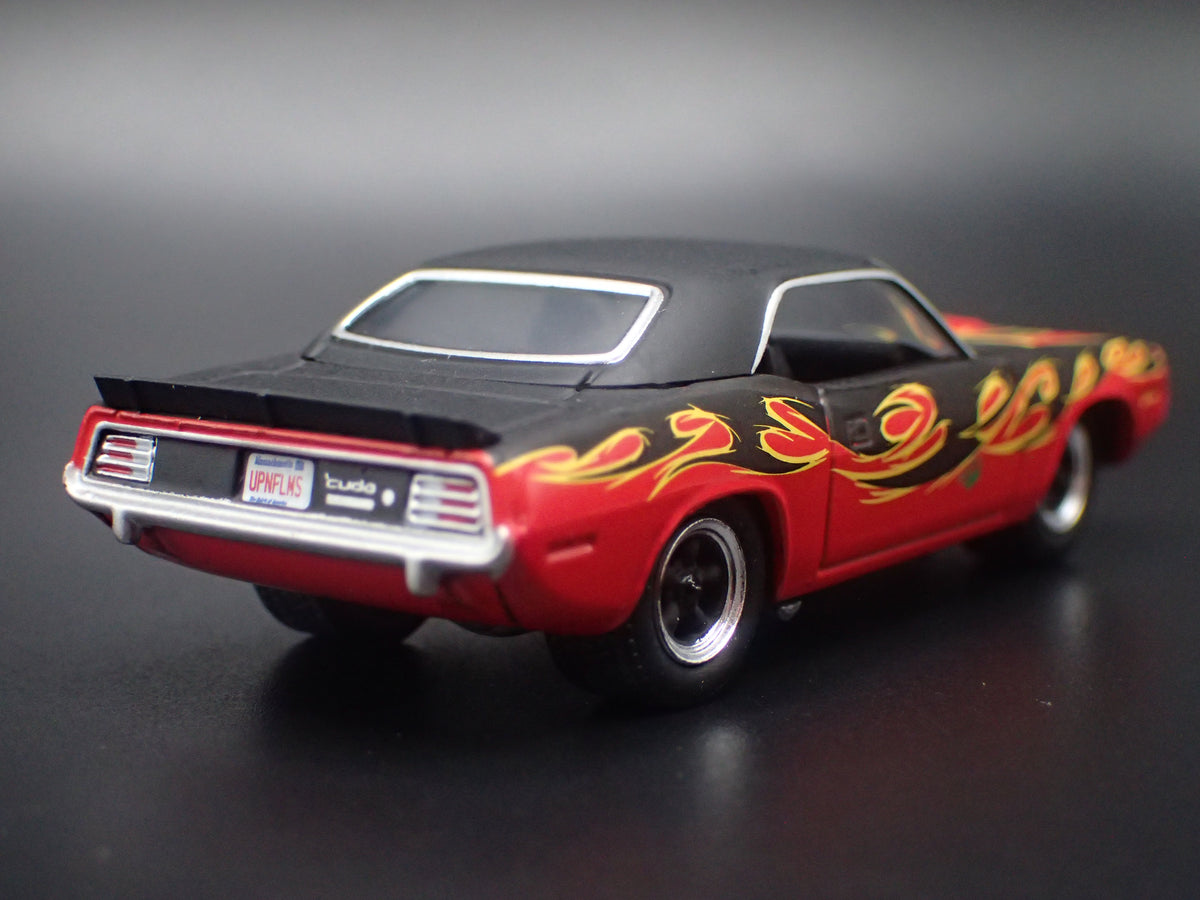 1970 70 PLYMOUTH CUDA BLACK FLAMES 1:64 SCALE COLLECTIBLE DIORAMA DIECAST MODEL CAR