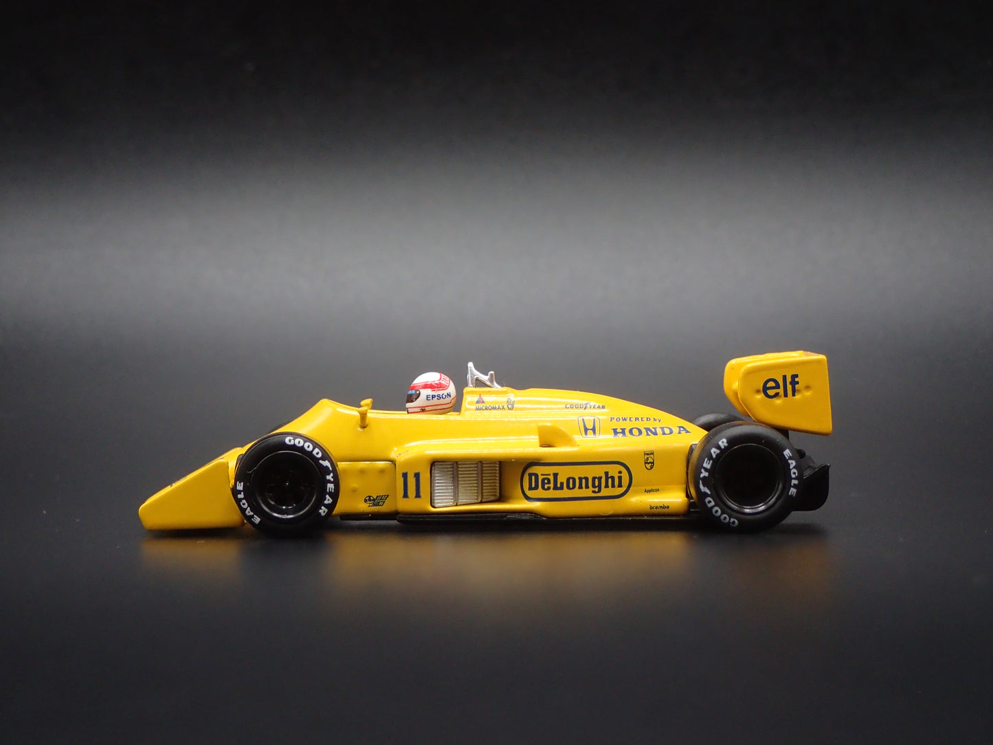 LOTUS 99T #11 1987 MONACO GP SATORU NAKAJIMA VINTAGE F1 RACING 1:64 SCALE DIECAST CAR