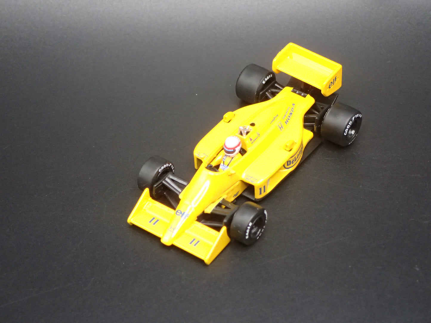 LOTUS 99T #11 1987 MONACO GP SATORU NAKAJIMA VINTAGE F1 RACING 1:64 SCALE DIECAST CAR