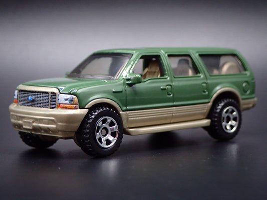 2000-2005 FORD EXCURSION SUV 1/64 SCALE COLLECTIBLE DIORAMA DIECAST MODEL CAR