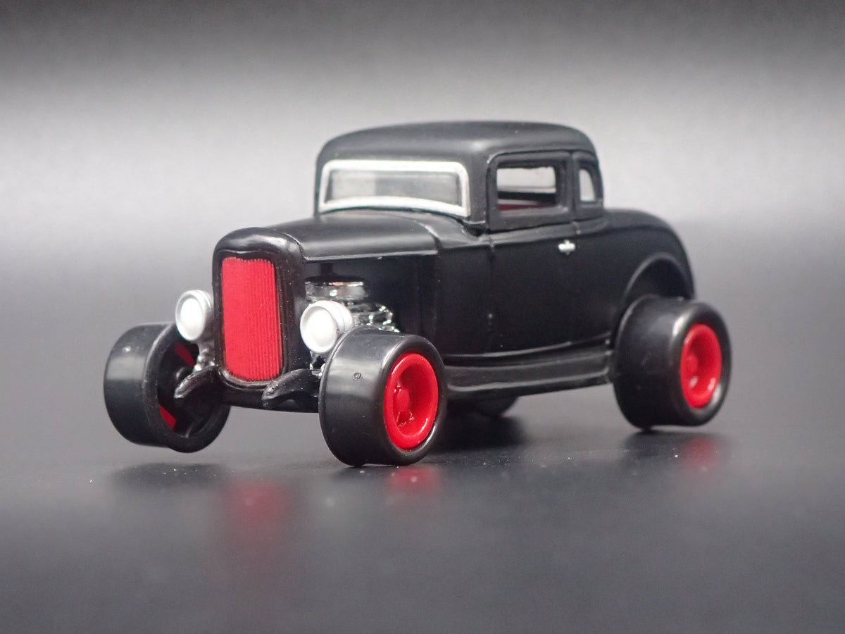 1932 32 FORD COUPE HOT ROD BLK 1:64 SCALE COLLECTIBLE DIORAMA DIECAST MODEL CAR
