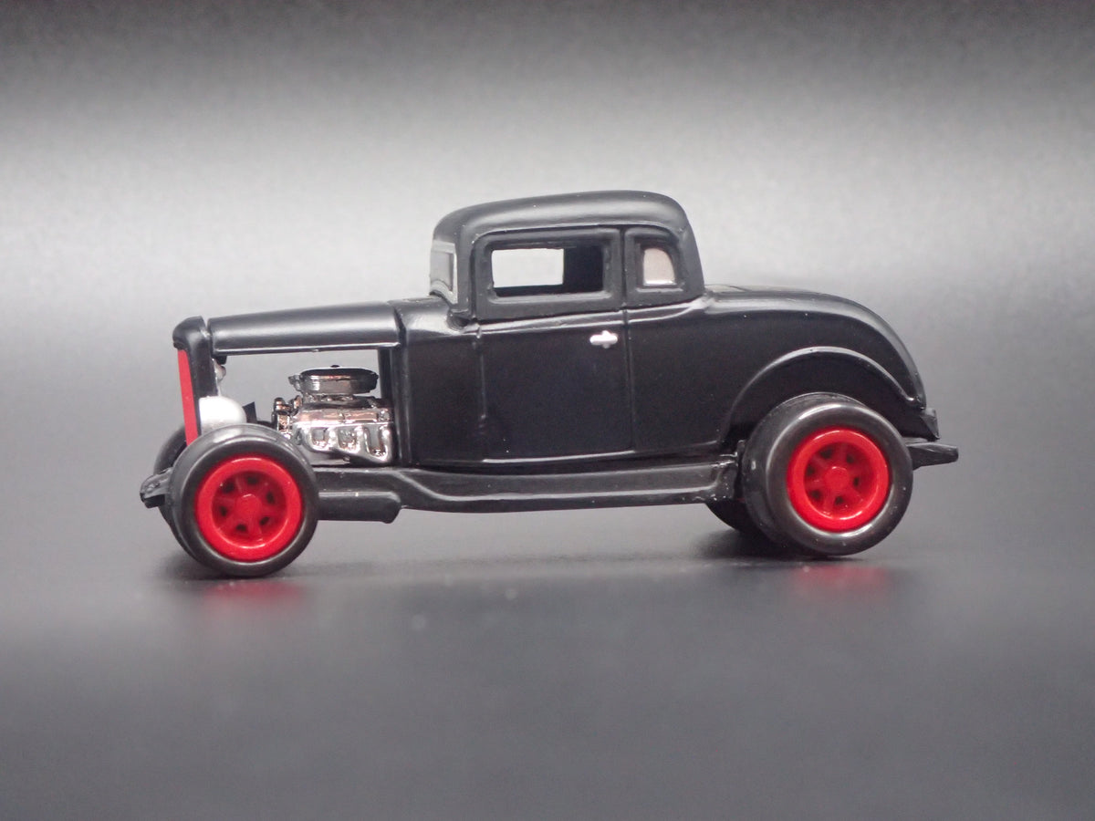 1932 32 FORD COUPE HOT ROD BLK 1:64 SCALE COLLECTIBLE DIORAMA DIECAST MODEL CAR