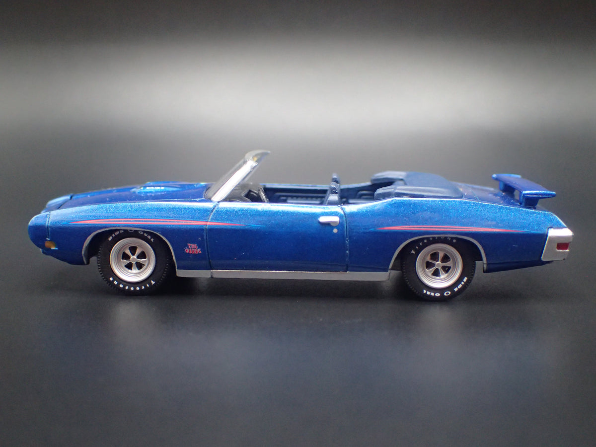 1970 70 PONTIAC GTO CONVERTIBLE BLUE 1/64 SCALE COLLECTIBLE DIECAST MODEL CAR