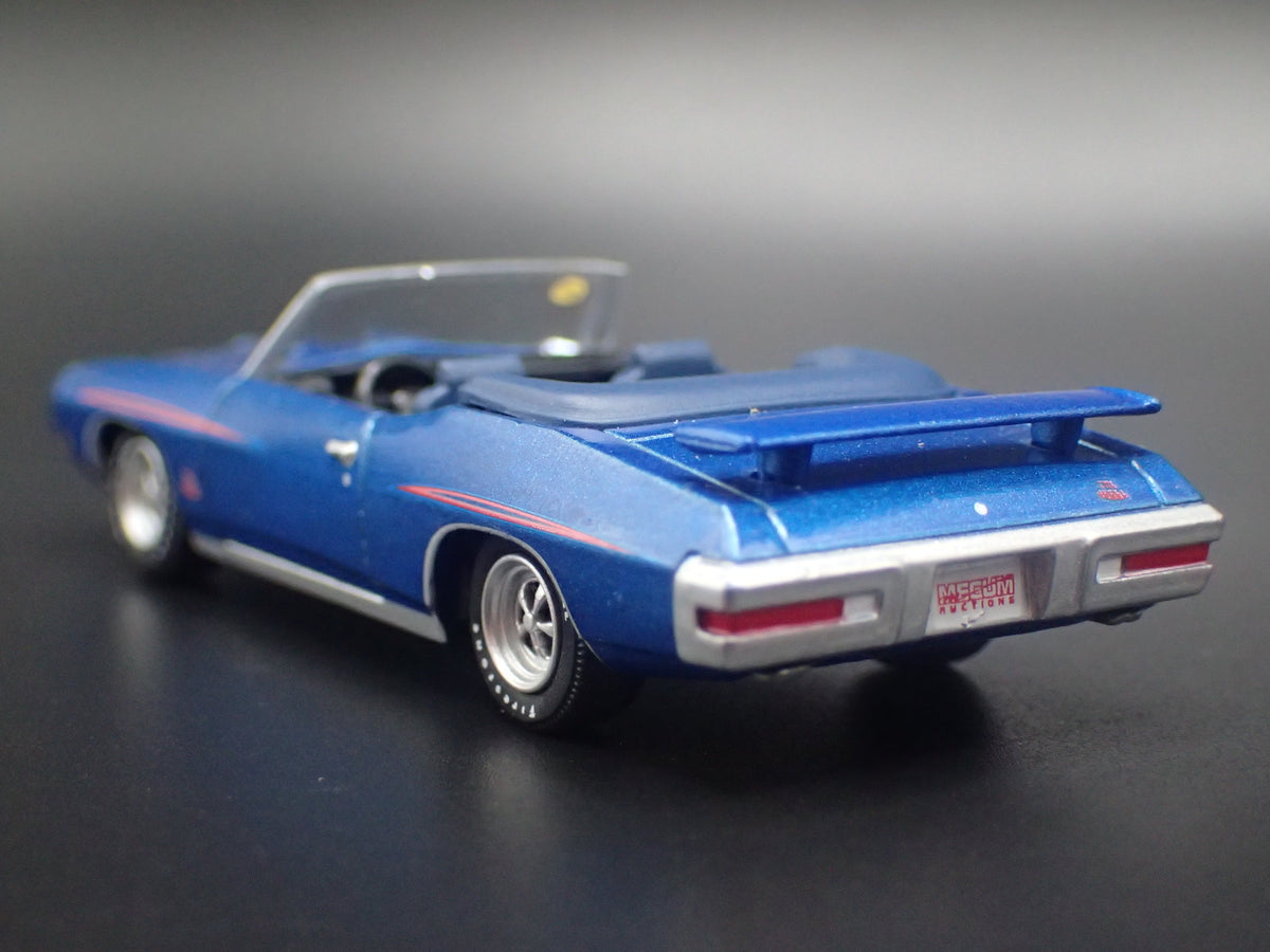 1970 70 PONTIAC GTO CONVERTIBLE BLUE 1/64 SCALE COLLECTIBLE DIECAST MODEL CAR