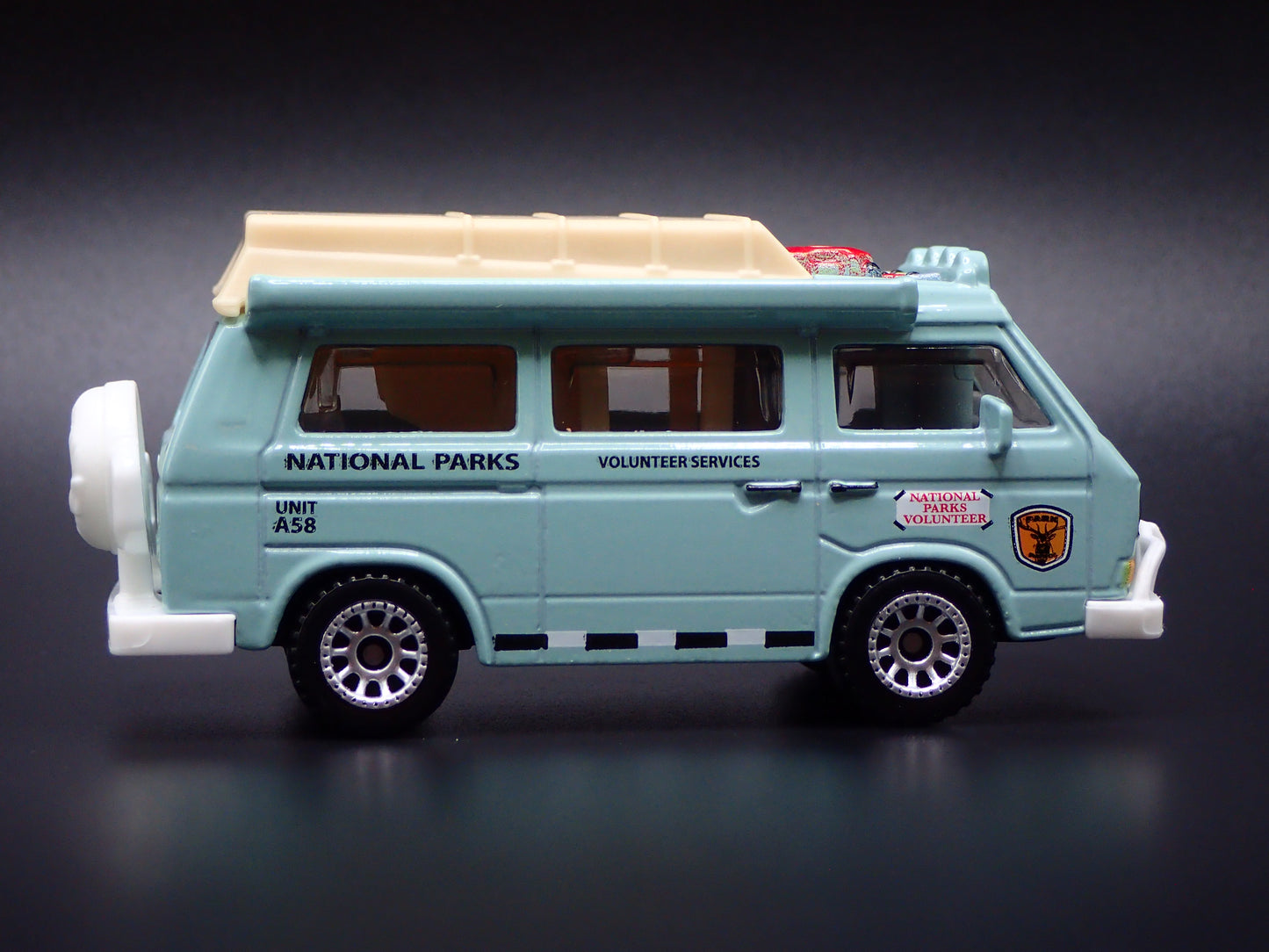 1979-1992 VW VOLKSWAGEN T3 VANAGON BUS NATIONAL PARKS 1:64 SCALE DIECAST MODEL CAR