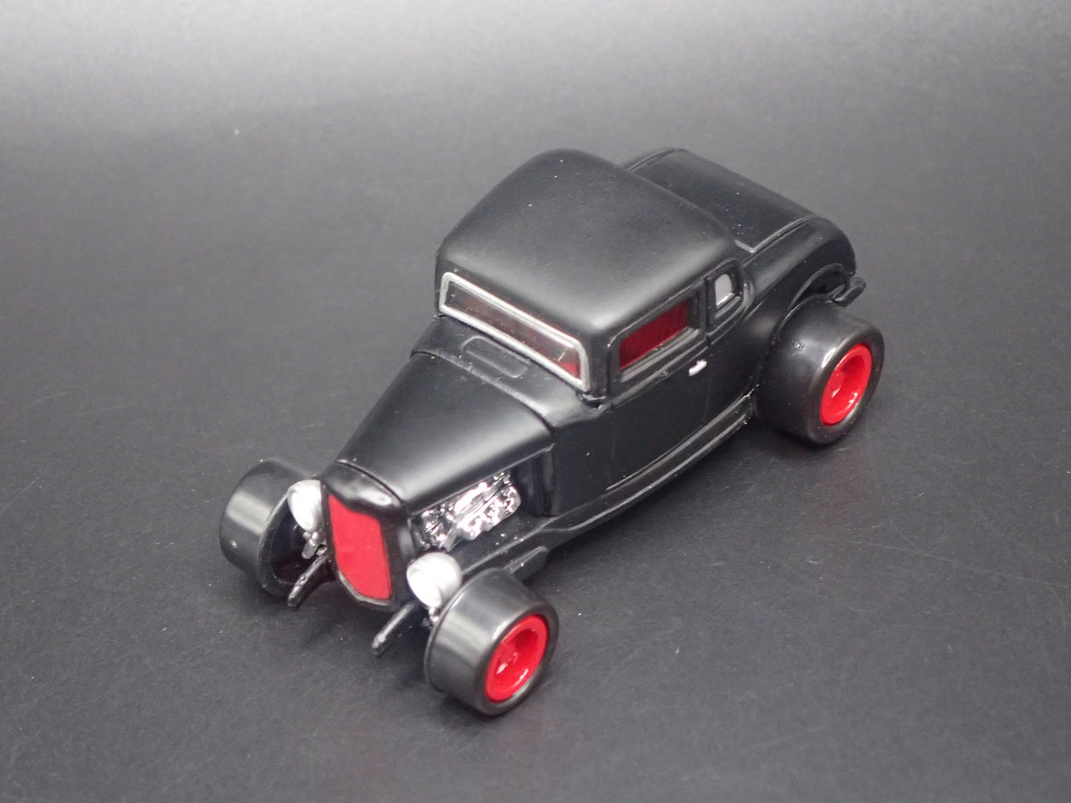 1932 32 FORD COUPE HOT ROD BLK 1:64 SCALE COLLECTIBLE DIORAMA DIECAST MODEL CAR