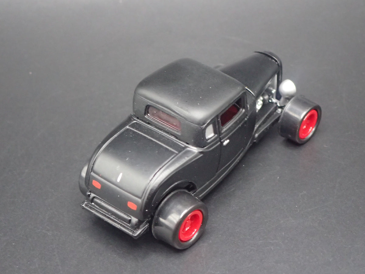 1932 32 FORD COUPE HOT ROD BLK 1:64 SCALE COLLECTIBLE DIORAMA DIECAST MODEL CAR