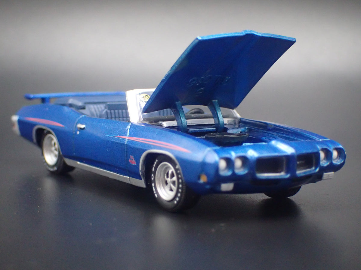 1970 70 PONTIAC GTO CONVERTIBLE BLUE 1/64 SCALE COLLECTIBLE DIECAST MODEL CAR