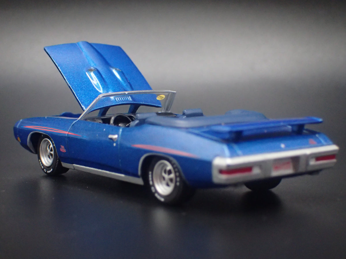 1970 70 PONTIAC GTO CONVERTIBLE BLUE 1/64 SCALE COLLECTIBLE DIECAST MODEL CAR