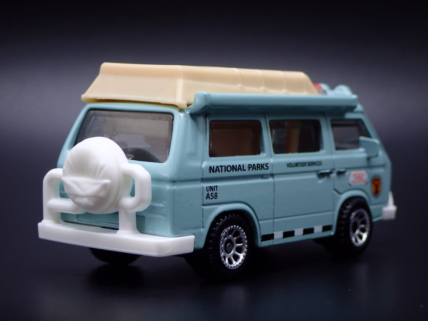1979-1992 VW VOLKSWAGEN T3 VANAGON BUS NATIONAL PARKS 1:64 SCALE DIECAST MODEL CAR
