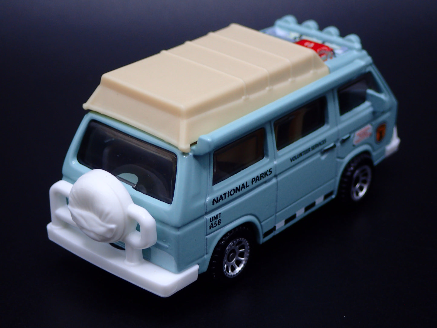 1979-1992 VW VOLKSWAGEN T3 VANAGON BUS NATIONAL PARKS 1:64 SCALE DIECAST MODEL CAR