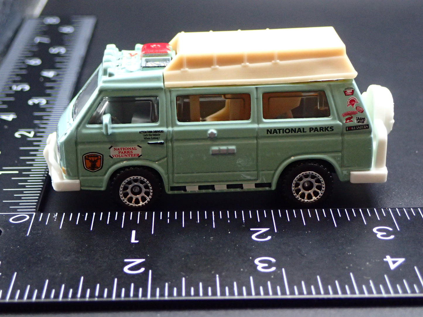 1979-1992 VW VOLKSWAGEN T3 VANAGON BUS NATIONAL PARKS 1:64 SCALE DIECAST MODEL CAR