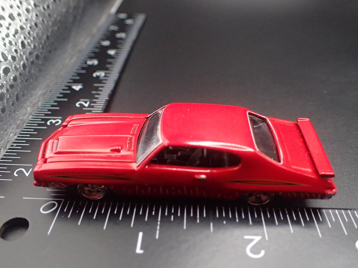 1971 71 PONTIAC GTO RED 1/64 SCALE COLLECTIBLE DIORAMA DIECAST MODEL CAR