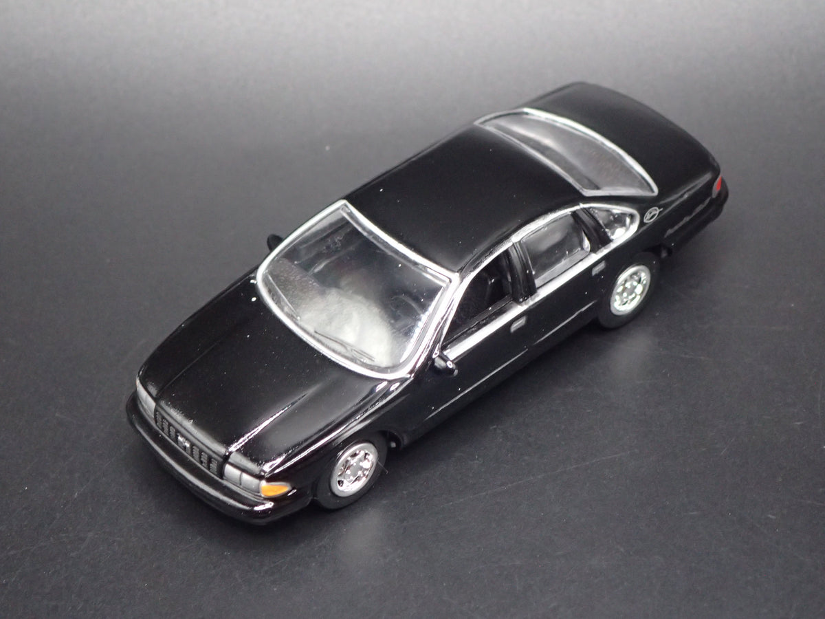 1994-1996 CHEVY CHEVROLET IMPALA SS BLACK 1:64 SCALE DIORAMA DIECAST MODEL CAR