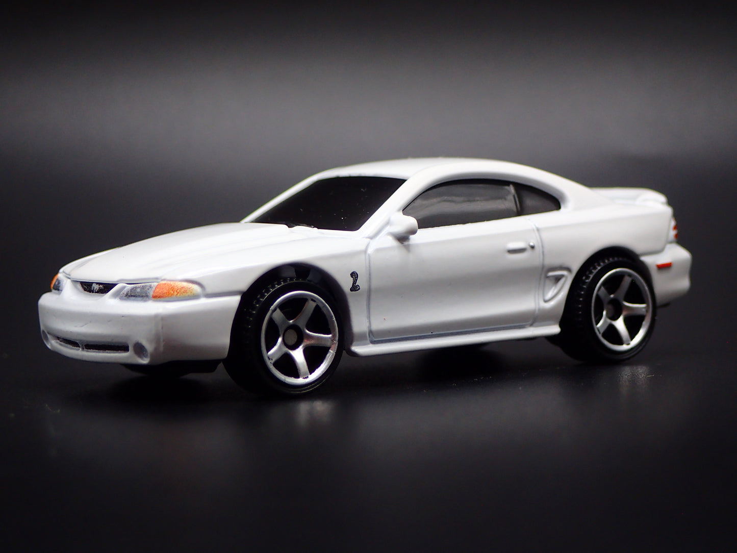 1995 95 FORD MUSTANG SVT COBRA R FOX BODY 1:64 SCALE DIECAST MODEL