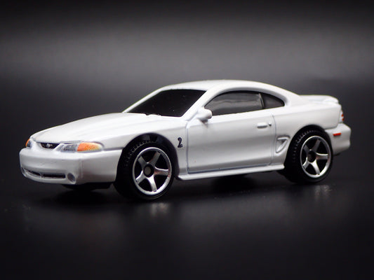 1995 95 FORD MUSTANG SVT COBRA R FOX BODY 1:64 SCALE DIECAST MODEL